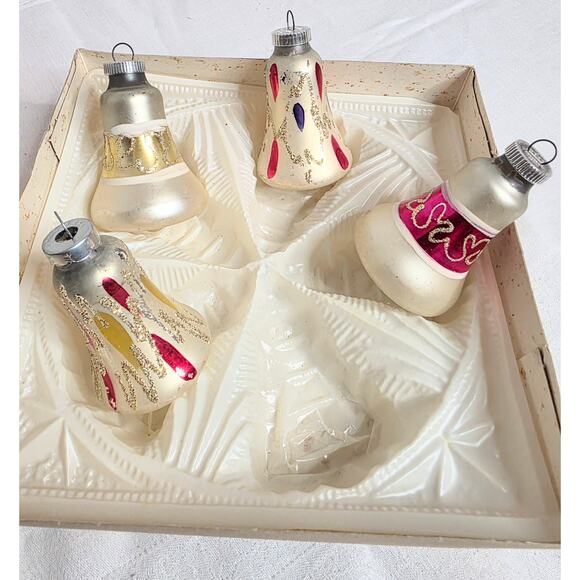 4 Vintage Hand Painted Bavarian White Gold Red Ornaments Bell Shaped (KMart) - Picture 3 of 4